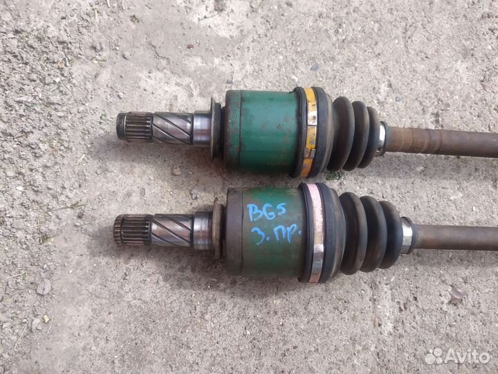 Привод задний правый Subaru Legacy BG5