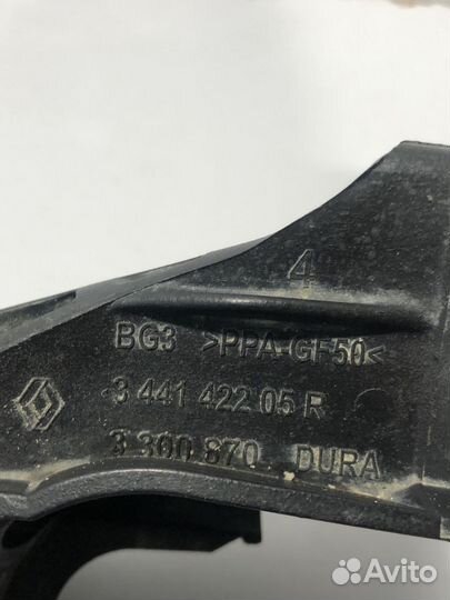 Кронштейн крепление троса кпп Renault sandero step