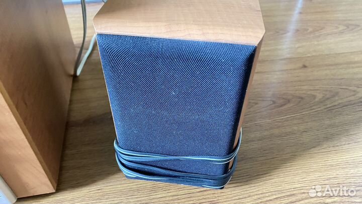 Акустические колонки Sven