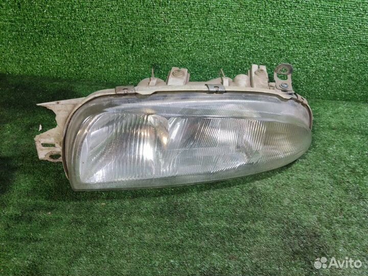 Фара левая Ford Fiesta 4