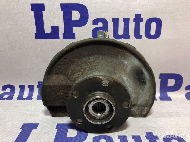 Кулак поворотный передний правый Mitsubishi Lancer