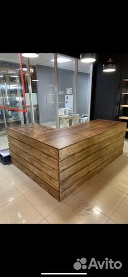 Стойка ресепшн