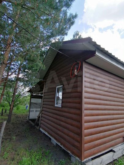 Дача 10 м² на участке 6 сот.