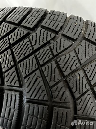 Pirelli Ice Zero FR 225/65 R17