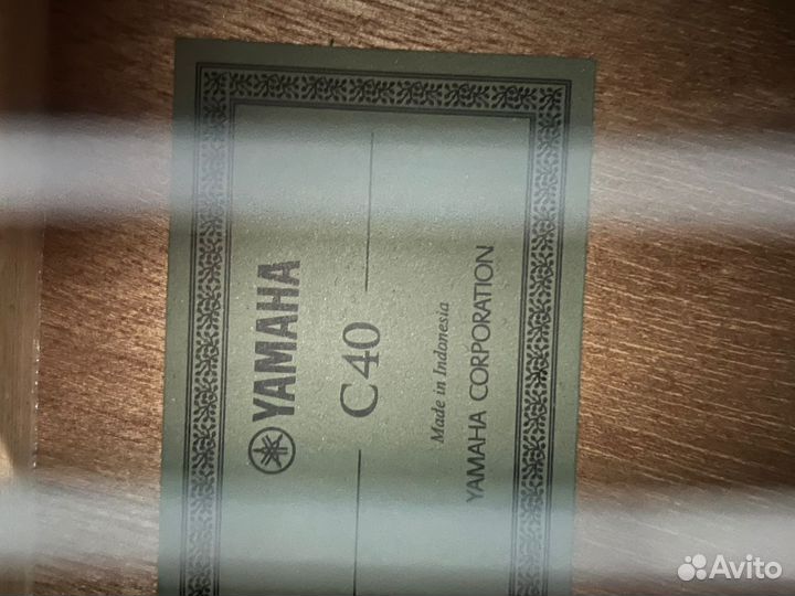 Классическая гитара yamaha c40