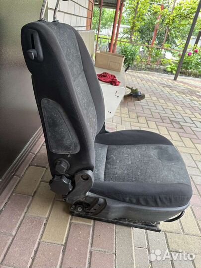 Опель зафира сиденье
