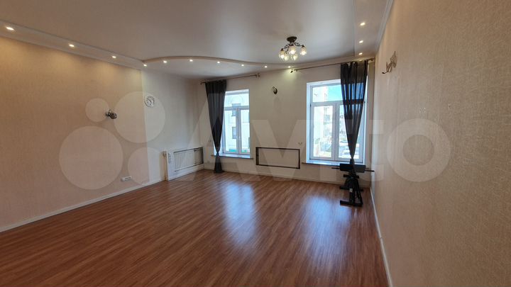 2-к. квартира, 75 м², 2/5 эт.