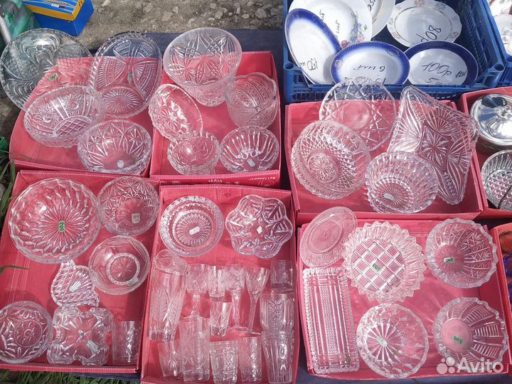 Хрустальные вазы, икорницы, пепельницы, стопочки