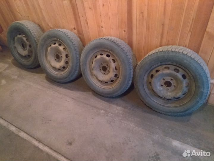 Зимние б/у колеса Yokohama iceGuard 195/65 R15