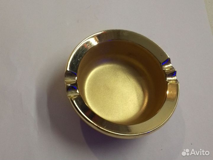 Пепельница латунная