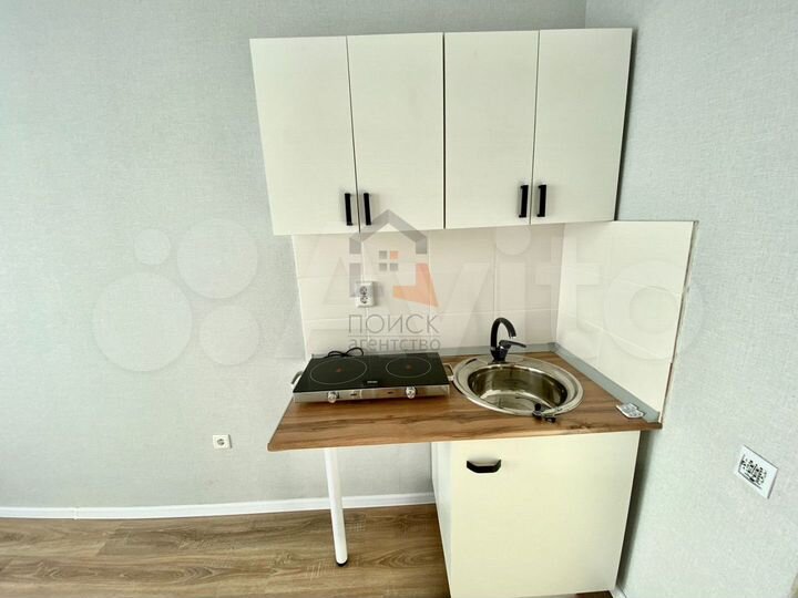 Квартира-студия, 17,6 м², 8/9 эт.