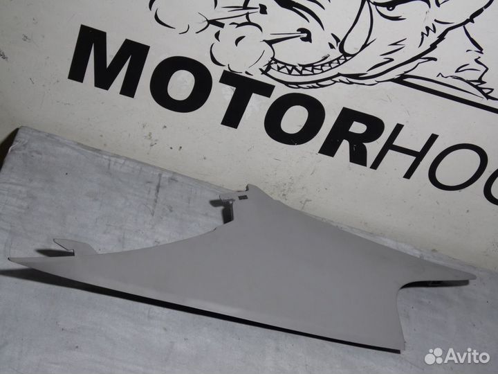 Обшивка задней стойки левая Тойота Камри 55