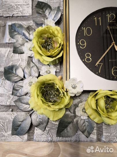 Панно с часами