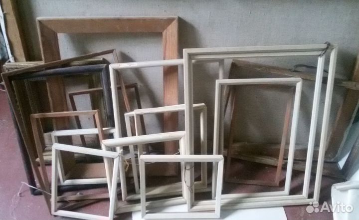 Рамки для картин разные