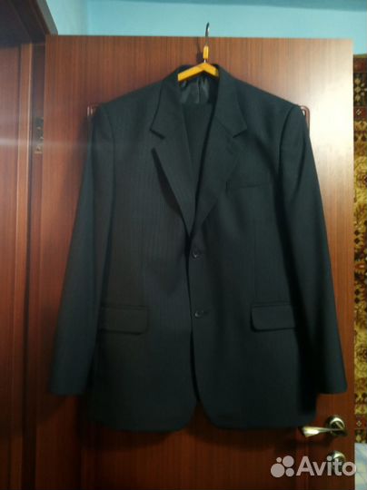 Костюм-тройка
