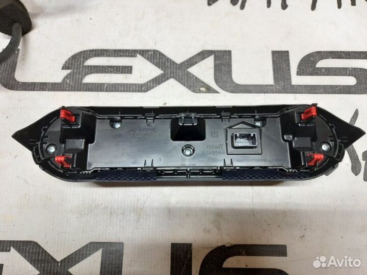 Блок управления климат-контролем Toyota Rav4 50