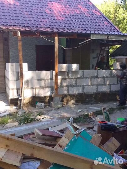 Бригада строителей