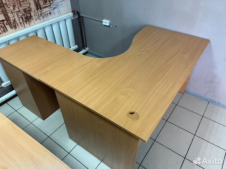 Стол компьютерный