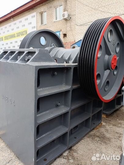 Щековая дробилка PE 600x900