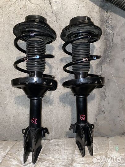 Комплект стоек от Subaru Legacy BR9