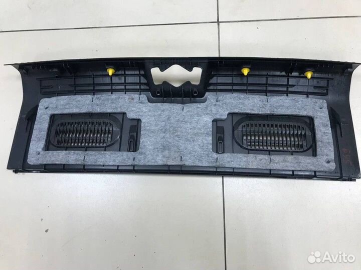 Обшивка багажника хетчбэк Kia Rio