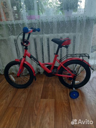 Детский трехколесный велосипед