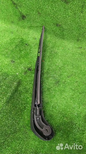 Дворник 5-й двери задний Volvo V50 R-design