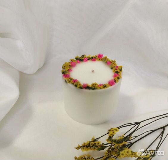 Ботаническая свеча с цветочным ободком