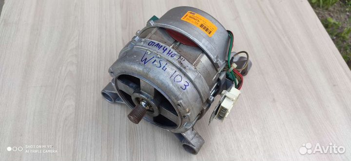 Мотор двигатель Indesit Ariston