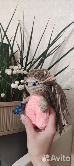 Вязанная игрушка. Девочка- куколка