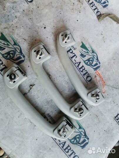 Ручка внутренняя потолочная Nissan Almera G15 (201