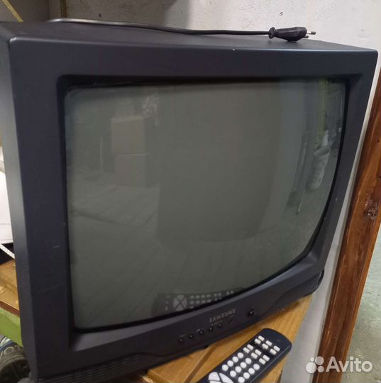 Телевизор samsung