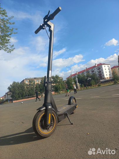 Электросамокат Ninebot KickScooter MAX G30P
