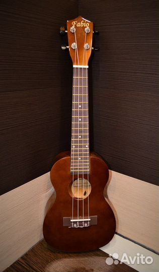 Укулеле - концерт (новая), в заводской коробке