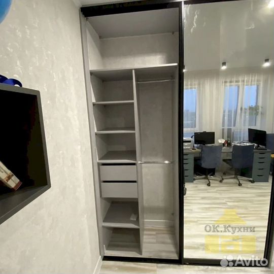 Шкаф в прихожую