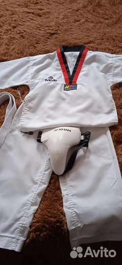 Кимоно и защита на пах