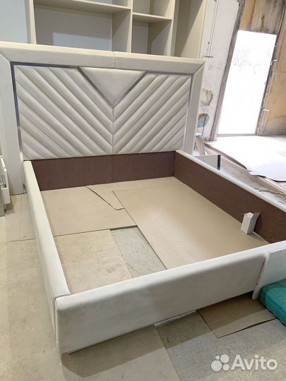 Спальный гарнитур со склада