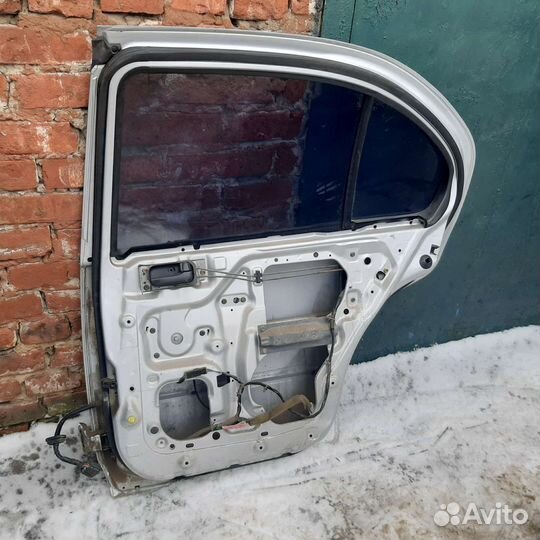 Дверь Nissan Maxima a32,Ниссан Максима а32