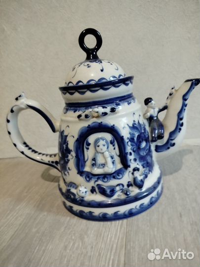 Чайник гжель