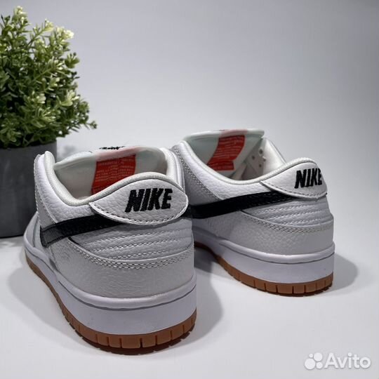 Кроссовки Nike