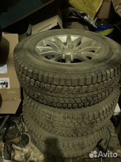 Dunlop SP Winter Ice 01 265/65 R16