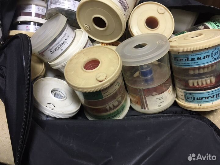 Зубы пластмассовые СССР стоматологические зубы