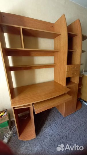 Компьютерный стол