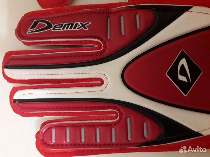 Вратарские перчатки детские