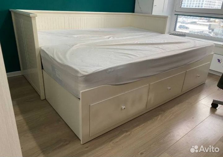 Кровать двухспальная