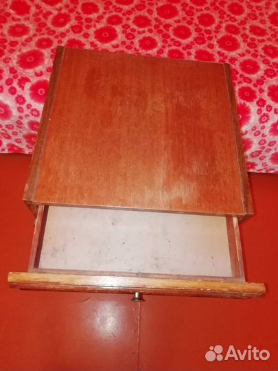 Тумбочка для разных нужд