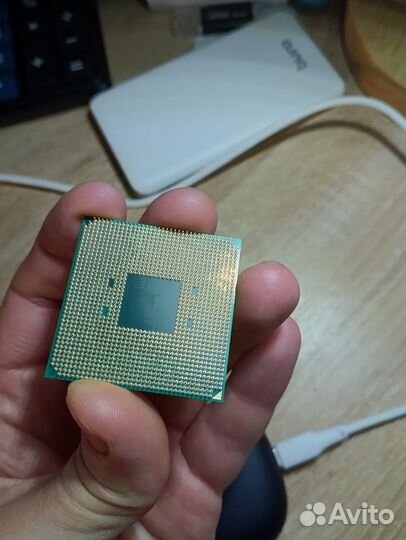 Процессор AMD Ryzen 3 2200G OEM