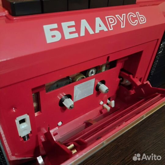 Кассетный стерео магнитофон 