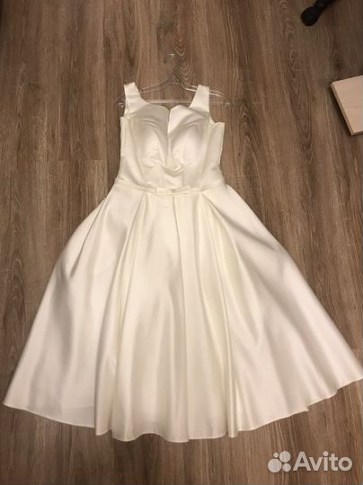 Платье свадебное атласное миди