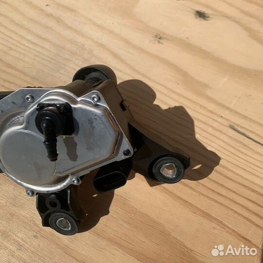 Моторчик заднего стеклоочистителя touareg nf